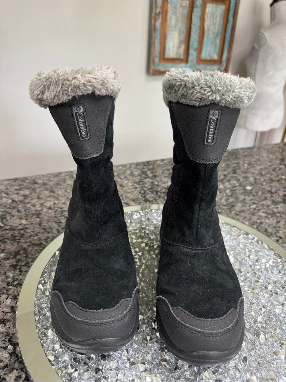 Columbia Black Faux-Fur Cuff Insulated Winter waterproof Boots EUC 7.5